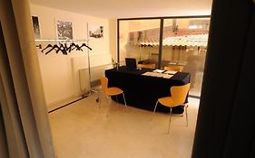 Ucciardhome Hotel